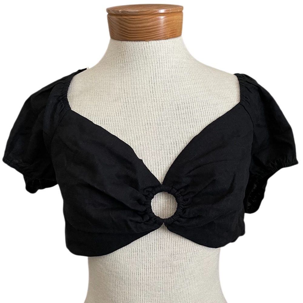 NWT Elodie Black Retro Cropped Short Sleeved Top